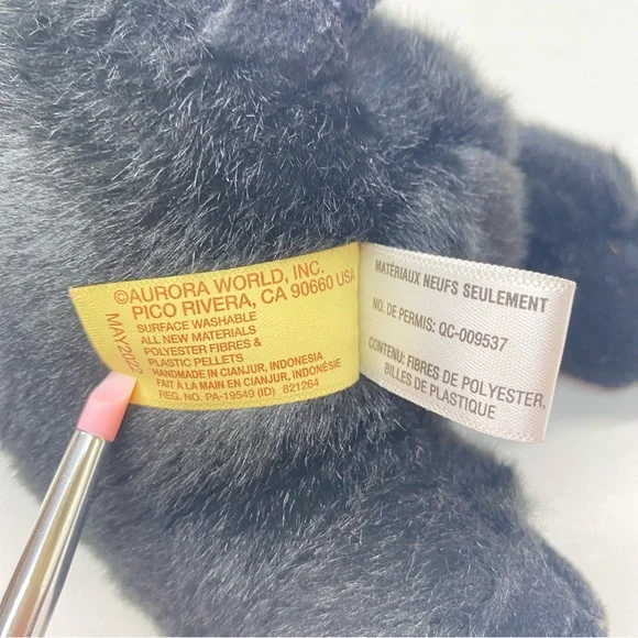 Aurora Miyoni Hampshire Pig Stuffed Animal Plush Black & Beige Life Like Toy - Picture 10 of 13